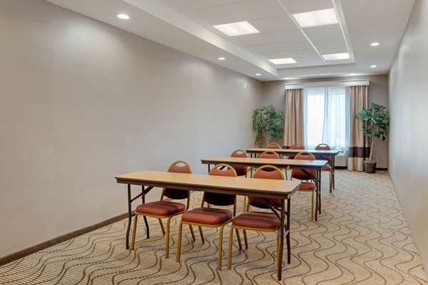  - Comfort Suites Oxford - I-20, Exit 188