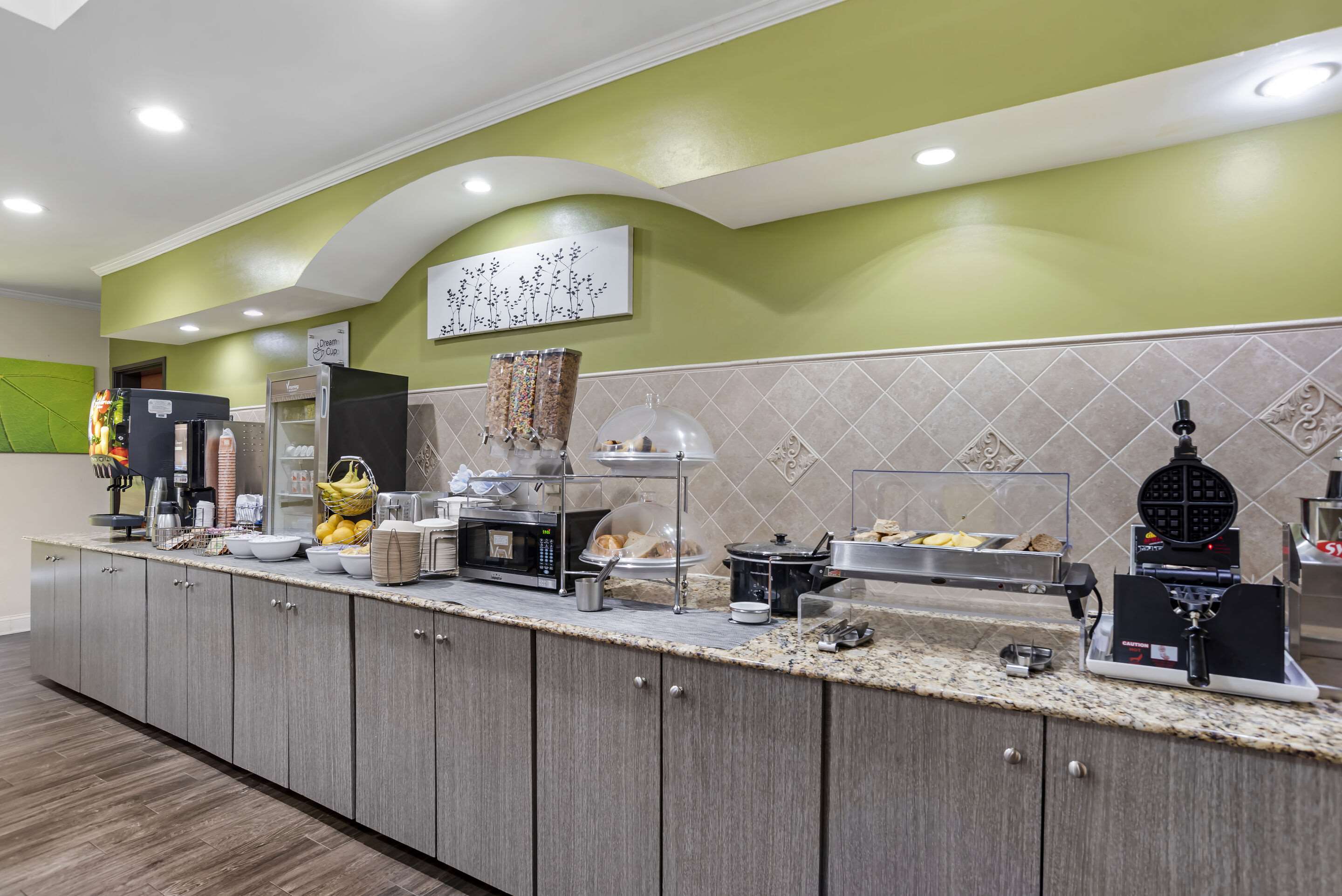 Breakfast area | Sleep Inn & Suites Montgomery East I-85