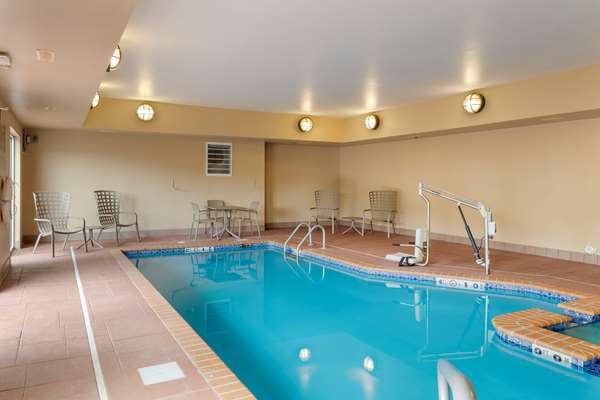 Pool - Comfort Inn Huntsville