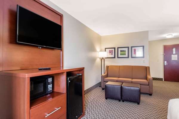  - Comfort Suites Tuscaloosa - I-20 & I-59, Exit 73