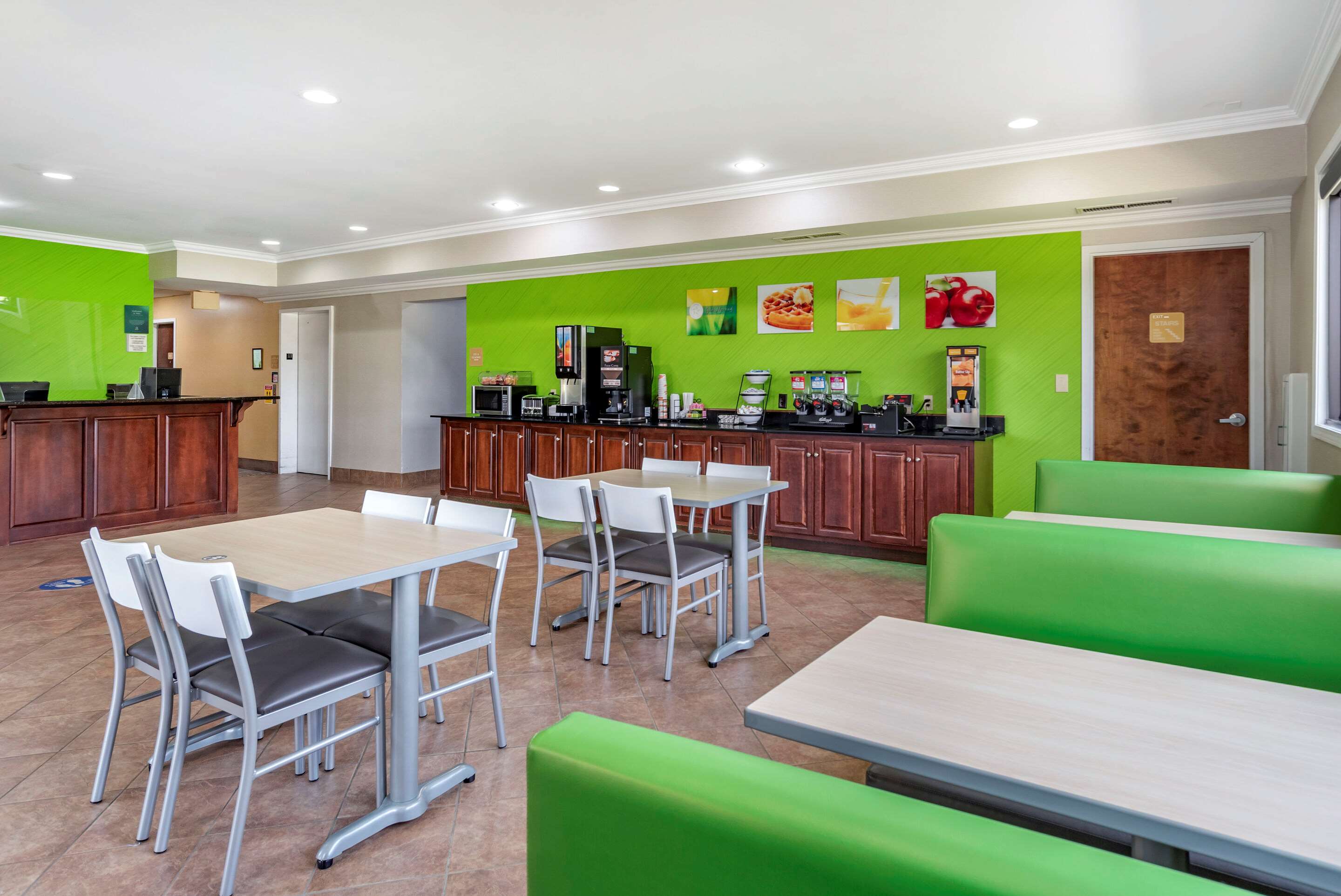 Breakfast area