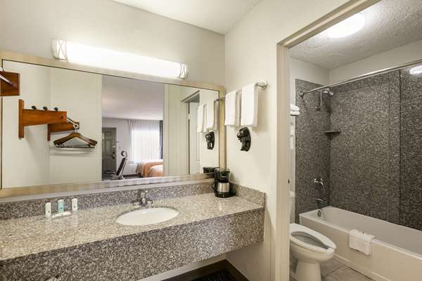  - Quality Inn & Suites Eufaula