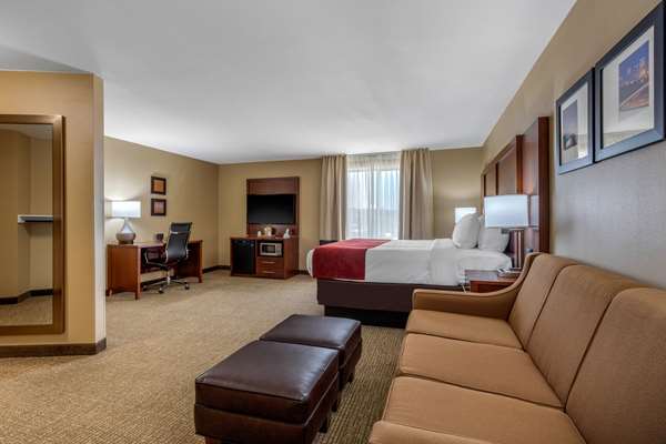 Suite - Comfort Suites Pelham - I-65, Exit 246