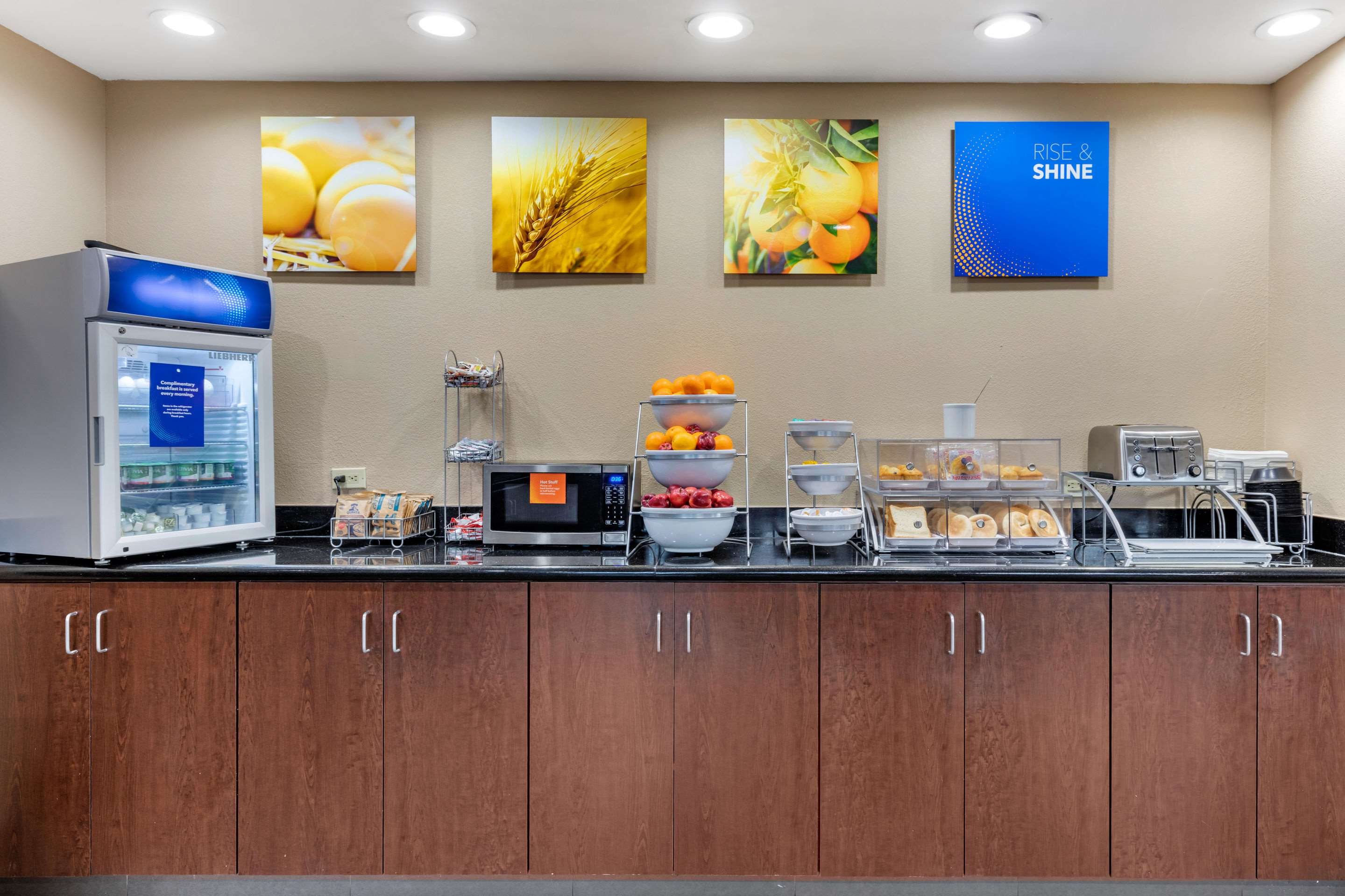 Breakfast area