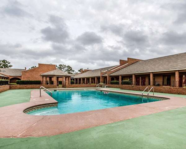 Pool - Econo Lodge Inn & Suites Enterprise