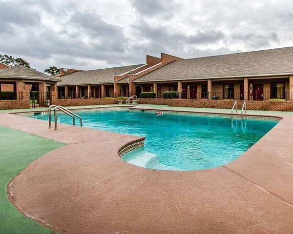 Pool - Econo Lodge Inn & Suites Enterprise