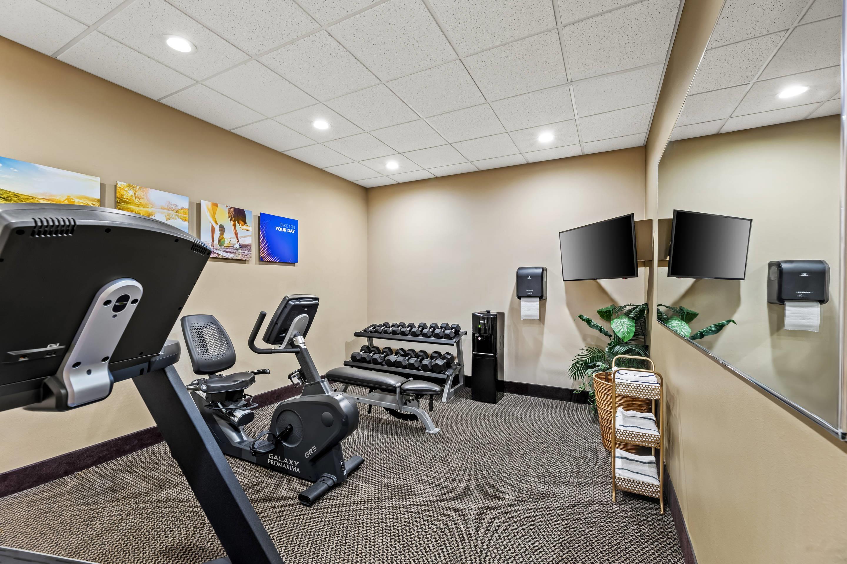 Fitness center | Comfort Inn & Suites Tuscumbia - Muscle Shoals