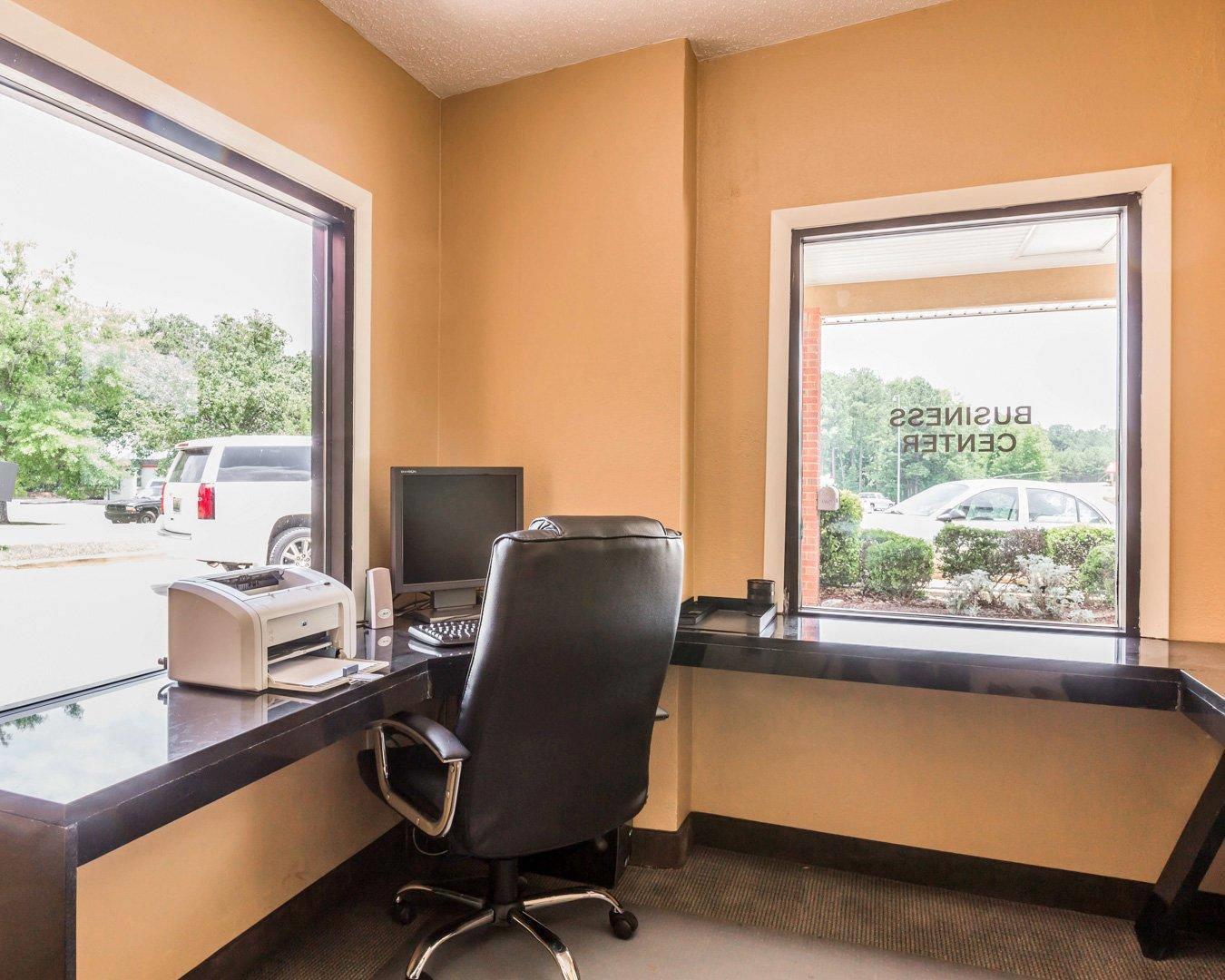 Business center | Quality Inn Pell City I-20 exit 158