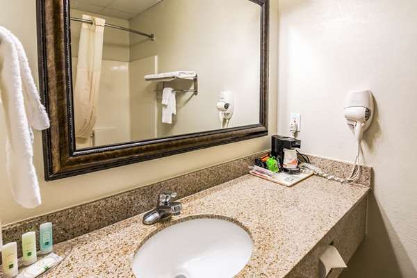  - Quality Inn Alexander City