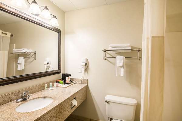  - Quality Inn Alexander City