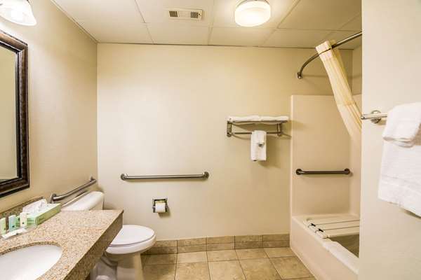  - Quality Inn Alexander City