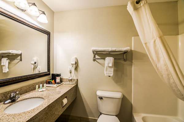  - Quality Inn Alexander City
