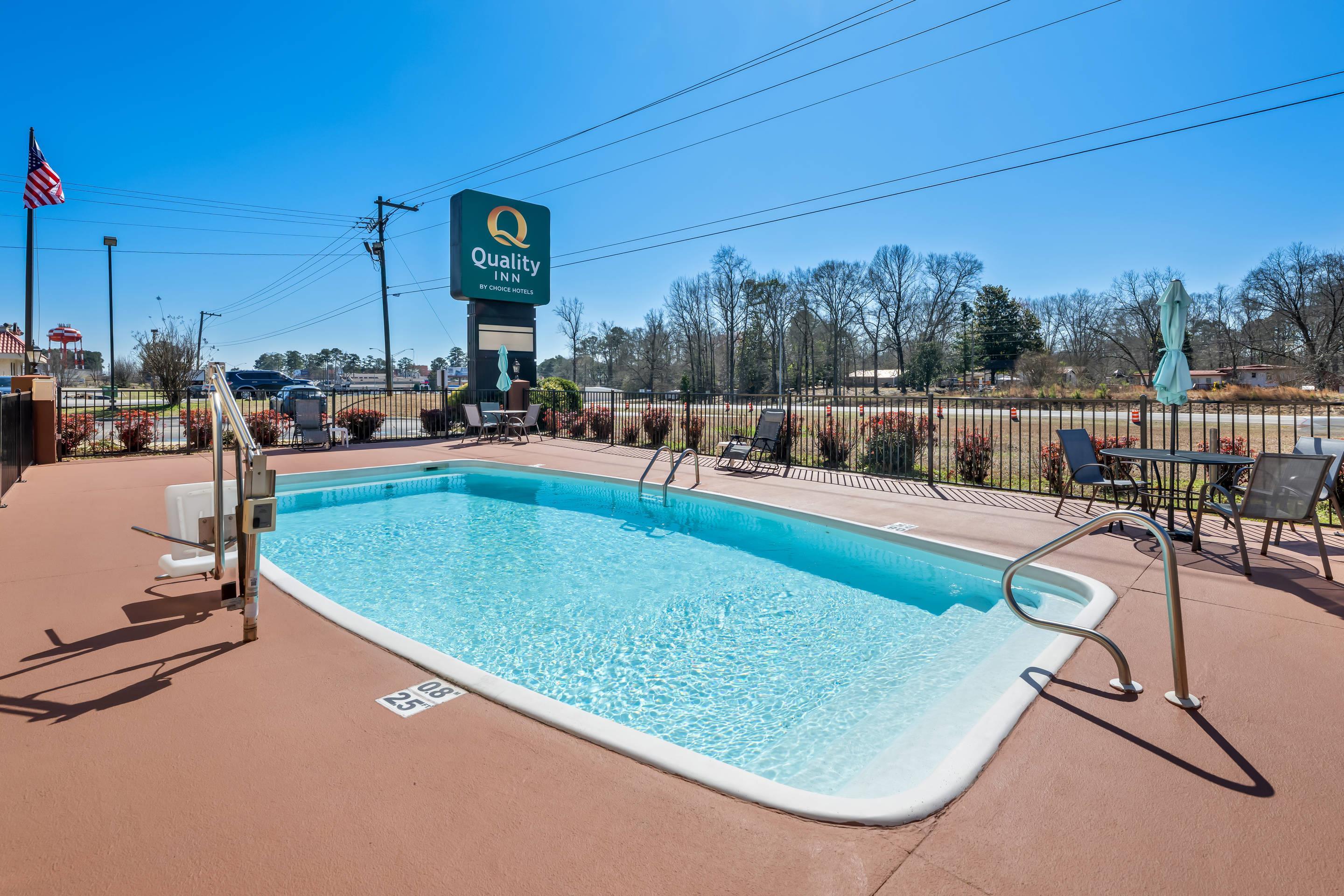 Relax by the pool | Quality Inn Alexander City