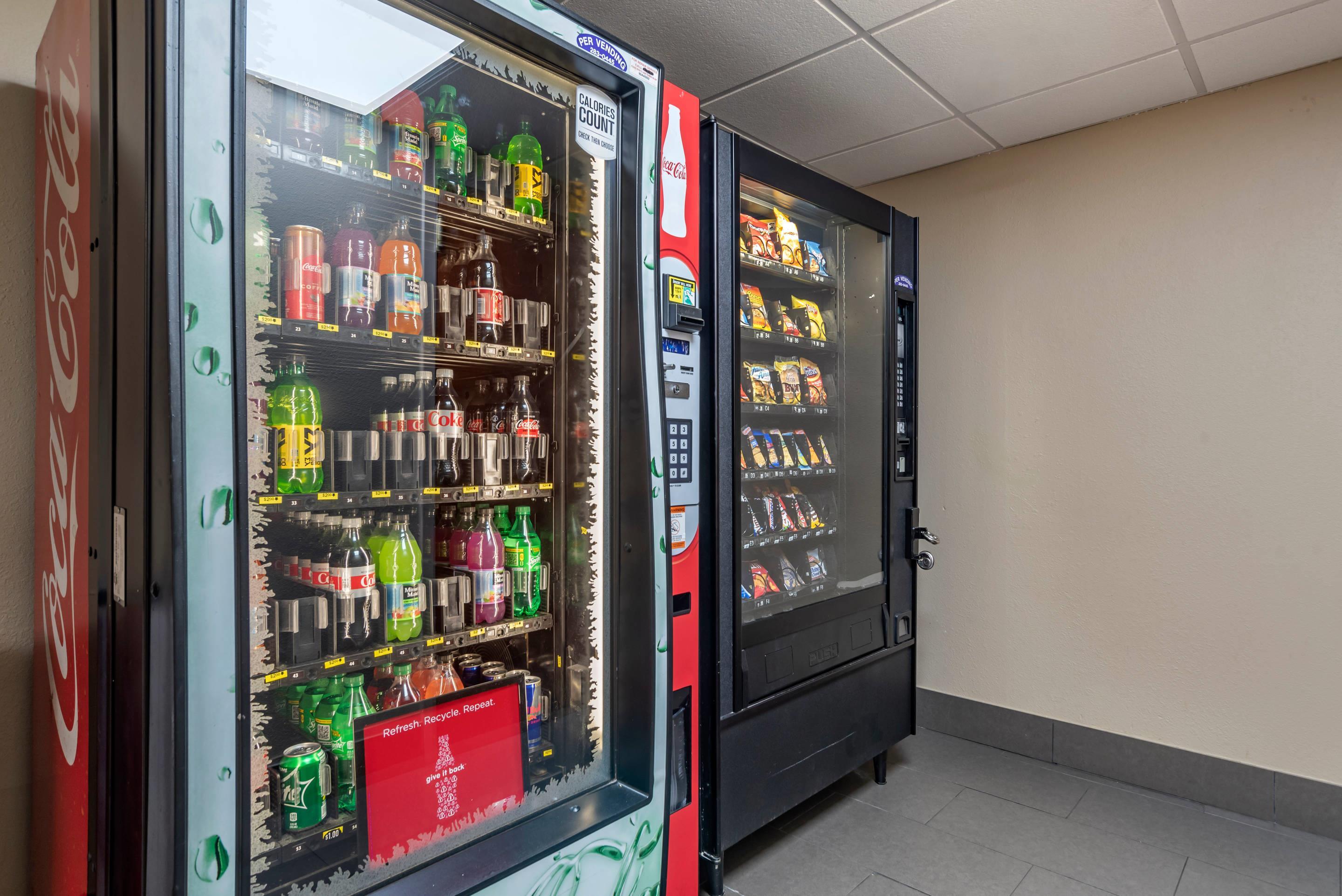 Hotel vending area | Comfort Inn Birmingham Homewood