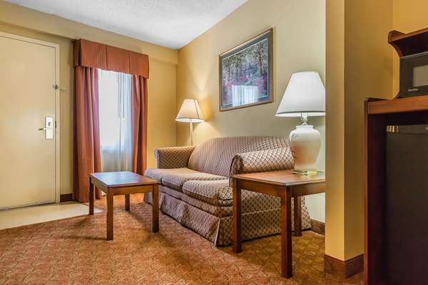 Suite - Quality Inn Calera