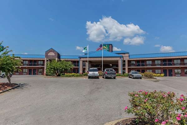 Exterior view - Quality Inn Calera