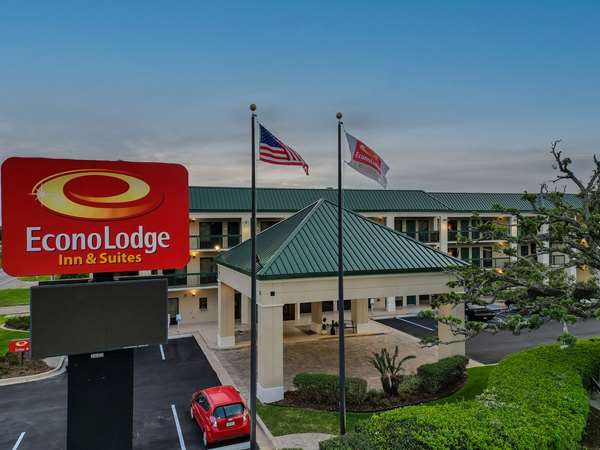 Exterior view - Econo Lodge Inn & Suites Foley
