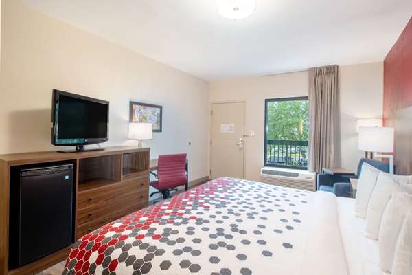  - Econo Lodge Inn & Suites Foley