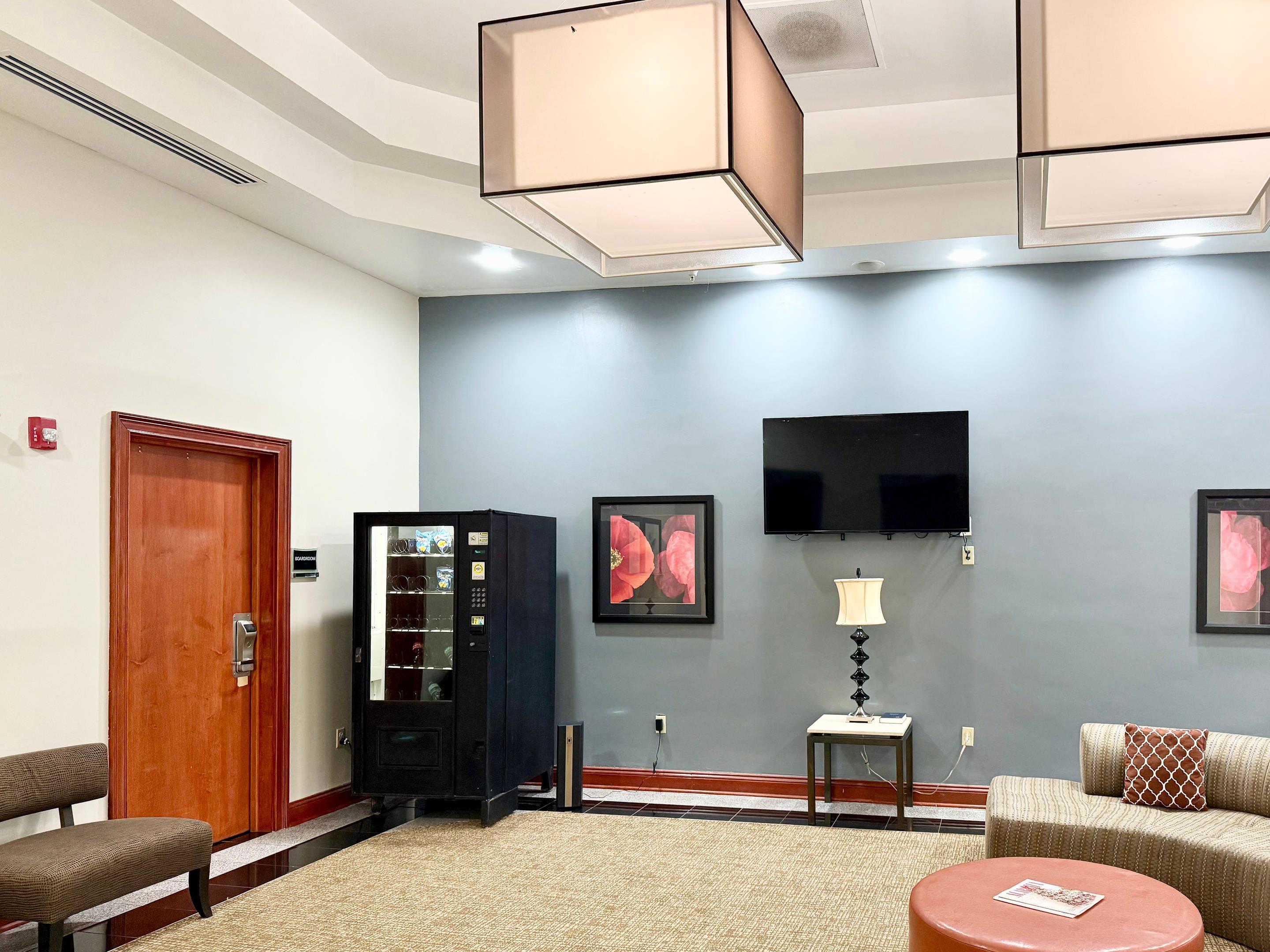 Lobby with sitting area | Quality Inn & Suites Greenville I-65