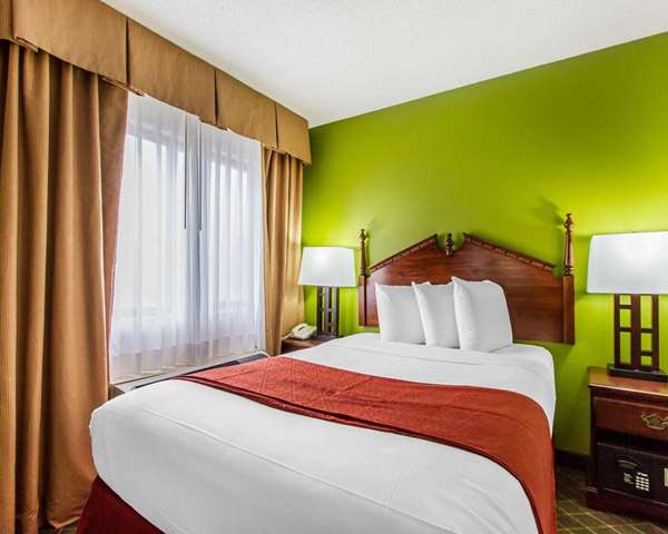 Suite - Quality Inn Saraland - I-65, Exit 13