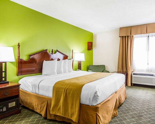Suite - Quality Inn Saraland - I-65, Exit 13