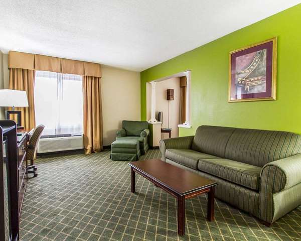Suite - Quality Inn Saraland - I-65, Exit 13