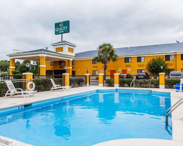 Pool - Quality Inn Saraland - I-65, Exit 13