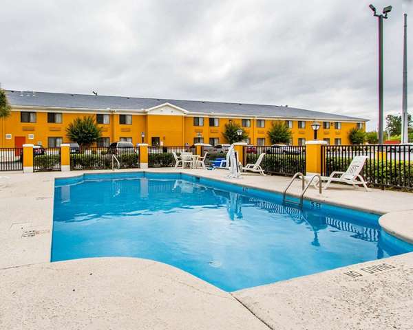 Pool - Quality Inn Saraland - I-65, Exit 13