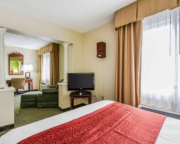 Suite - Quality Inn Saraland - I-65, Exit 13