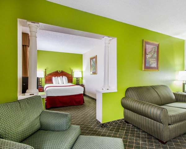 Suite - Quality Inn Saraland - I-65, Exit 13