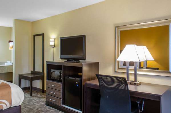  - Quality Inn Troy
