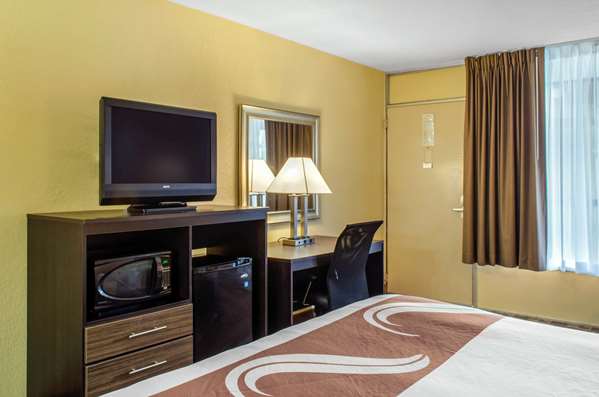  - Quality Inn Troy