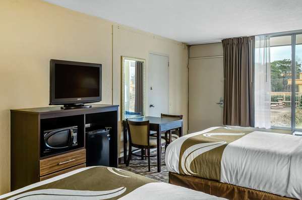  - Quality Inn Troy