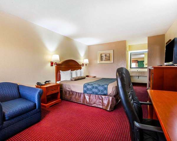  - Econo Lodge Prattville North - I-65, Exit 181