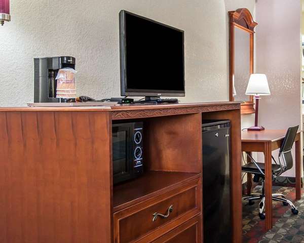  - Econo Lodge Prattville North - I-65, Exit 181