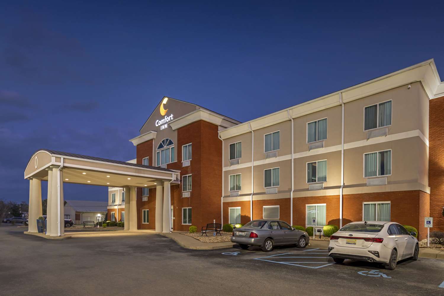 Comfort Inn Demopolis, AL See Discounts