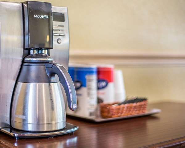  - Econo Lodge Birmingham - I-65, Exit 252