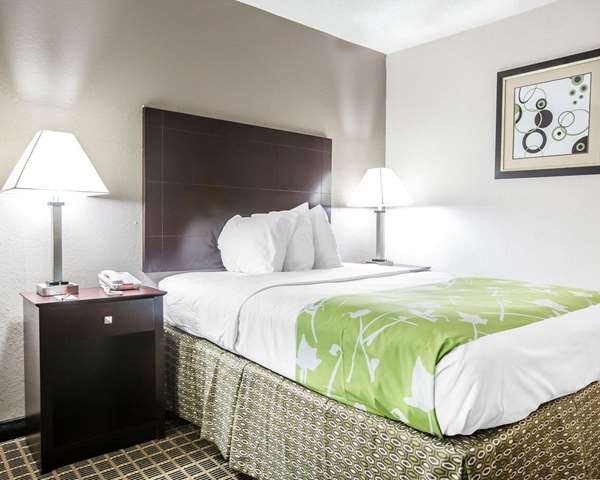  - Econo Lodge Birmingham - I-65, Exit 252