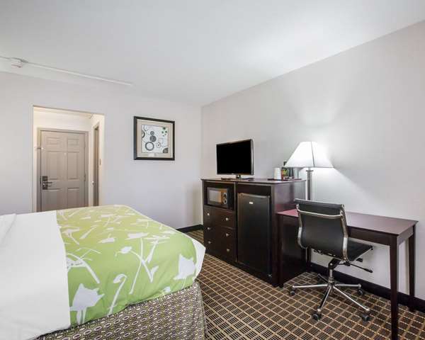  - Econo Lodge Birmingham - I-65, Exit 252