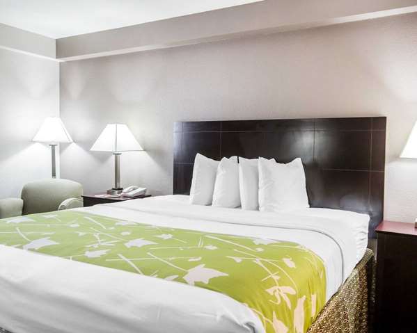  - Econo Lodge Birmingham - I-65, Exit 252