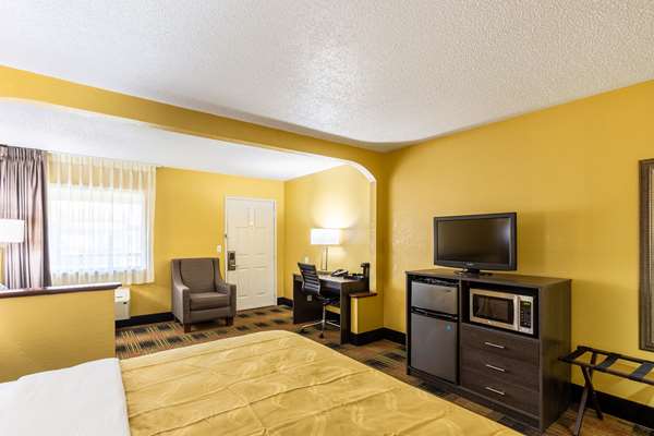  - Quality Inn Tillmans Corner - I-10, Exit 15