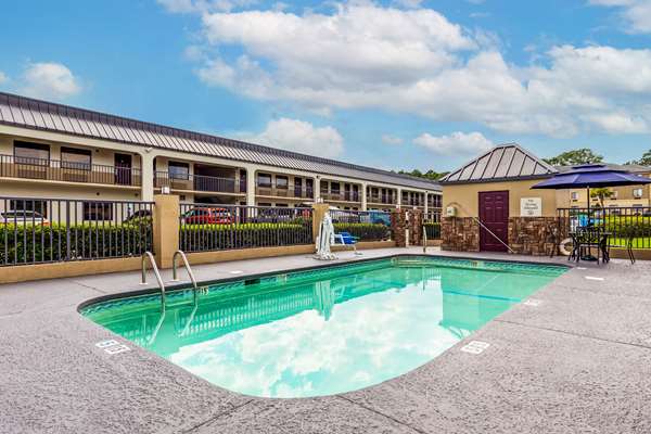 Pool - Quality Inn Tillmans Corner - I-10, Exit 15