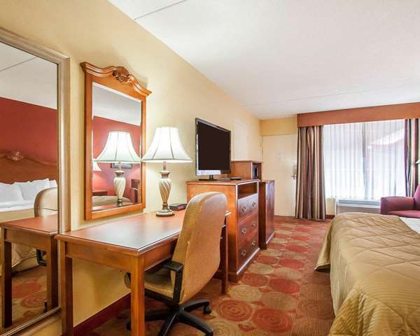  - Clarion Inn & Suites University Center Auburn - I-85, Exit 51
