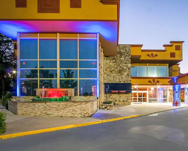 Exterior view - Clarion Inn & Suites University Center Auburn - I-85, Exit 51