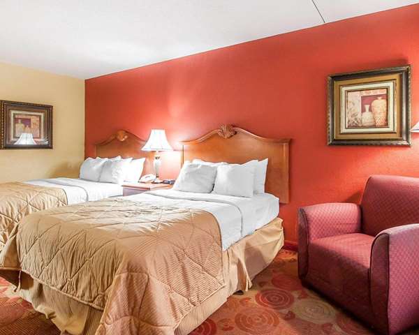  - Clarion Inn & Suites University Center Auburn - I-85, Exit 51