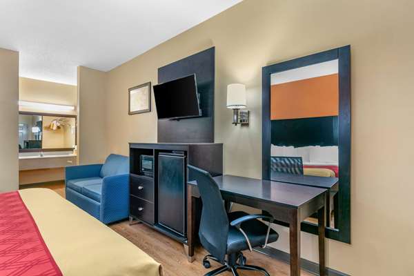 Suite - Econo Lodge Inn & Suites Northport