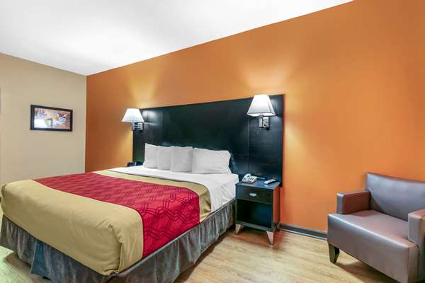  - Econo Lodge Inn & Suites Northport
