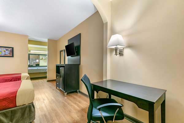 Suite - Econo Lodge Inn & Suites Northport
