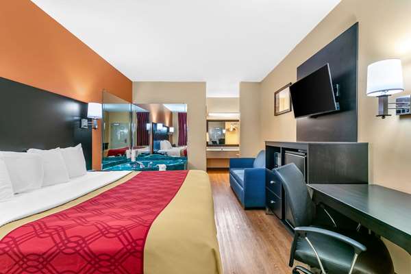 Suite - Econo Lodge Inn & Suites Northport
