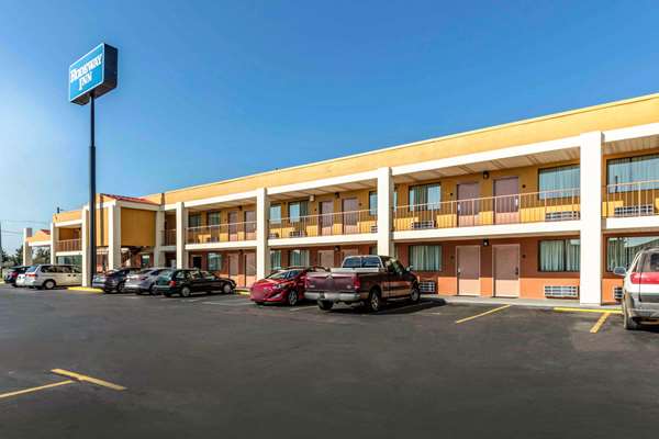 Exterior view - Rodeway Inn near Golf Course Prattville - I-65, Exit 179